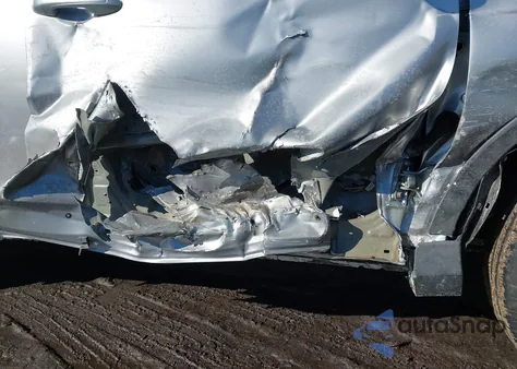 2018 Toyota Rav4 Xle z USA, uszkodzony, nr VIN 2T3RFREV5JW717389